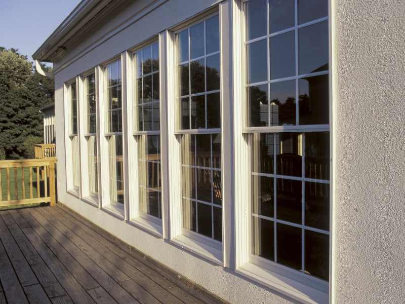 energy-efficient-vinyl-replacement-windows-in-Central-LA